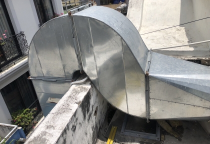 Thợ làm ống khói hút mùi nhà hàng